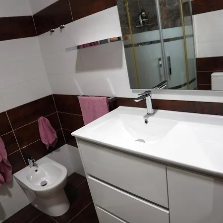 Vivienda Turistica Ribeira Sacra * تشانتادا